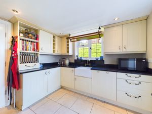 Kitchen- click for photo gallery